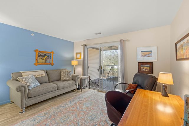 18372 N Ridge Court 6, Spring Lake, MI 49456