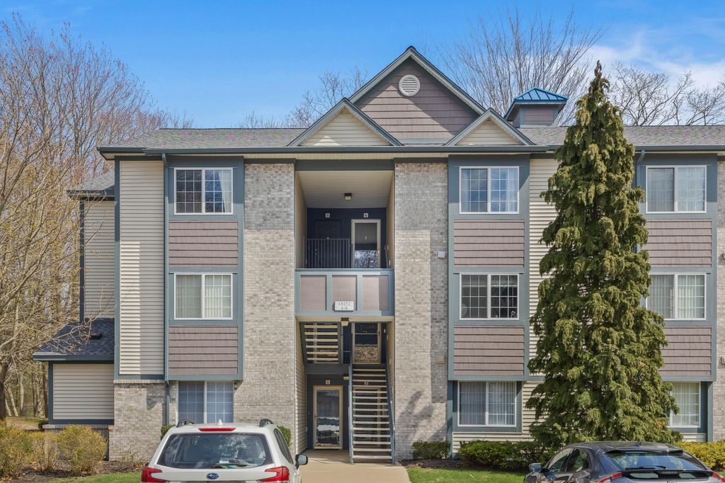 18372 N Ridge Court 6, Spring Lake, MI 49456