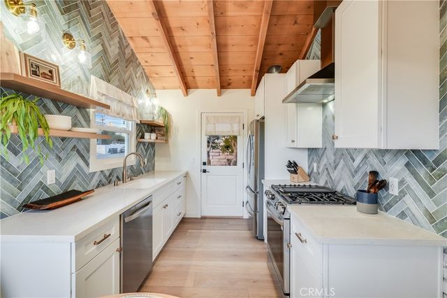 325 W Avenida Palizada, San Clemente, CA 92672