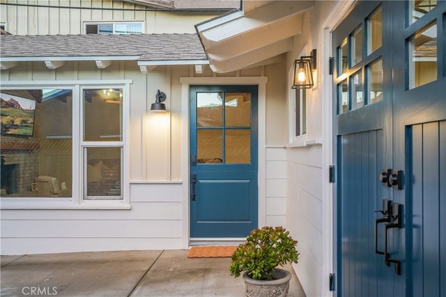 325 W Avenida Palizada, San Clemente, CA 92672