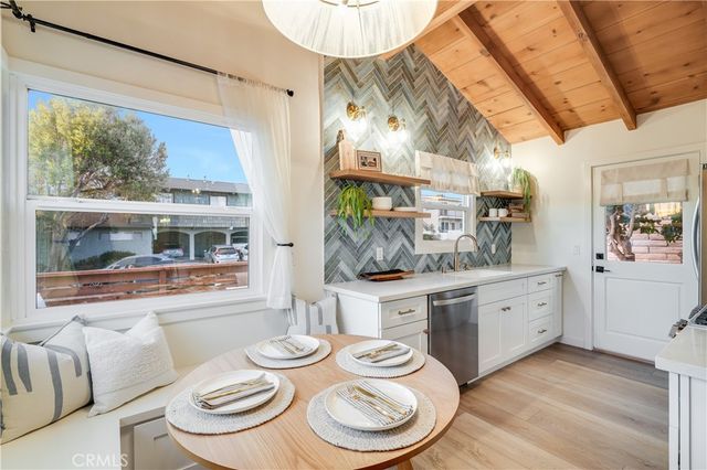 325 W Avenida Palizada, San Clemente, CA 92672