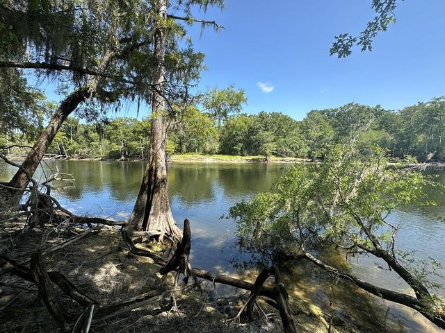 2410 NW 117TH PL, Branford, FL 32008