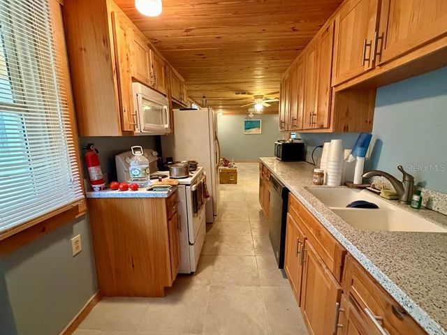 2410 NW 117TH PL, Branford, FL 32008