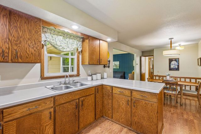 1334 17th Street W, Hastings, MN 55033