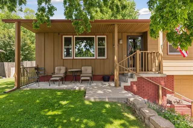 1334 17th Street W, Hastings, MN 55033