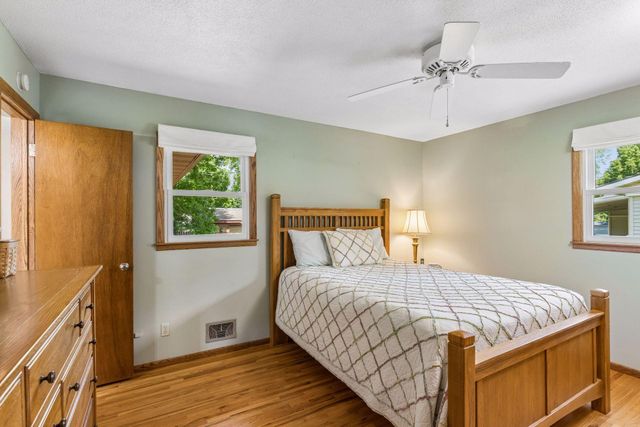 1334 17th Street W, Hastings, MN 55033