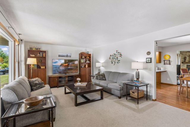 1334 17th Street W, Hastings, MN 55033