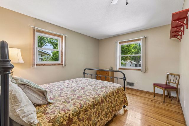 1334 17th Street W, Hastings, MN 55033
