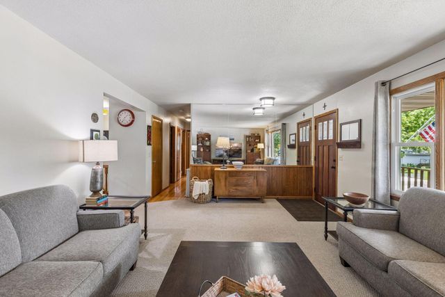 1334 17th Street W, Hastings, MN 55033