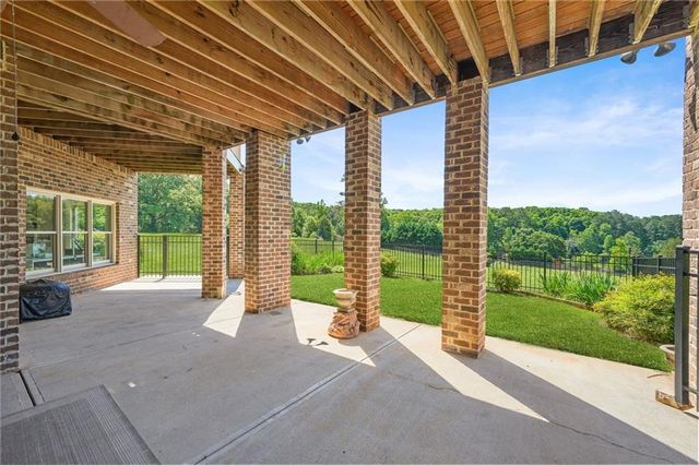 428 Fox Valley Drive, Monroe, GA 30656