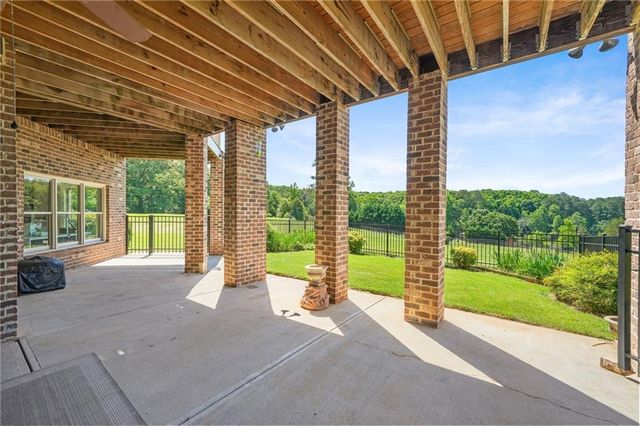 428 Fox Valley Drive, Monroe, GA 30656