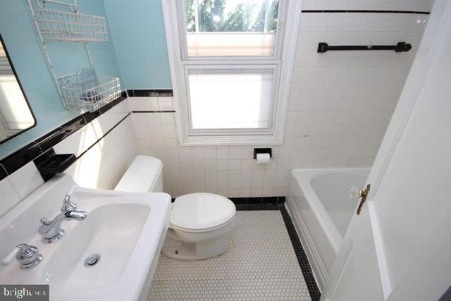 2100 N BRANDYWINE ST, Arlington, VA 22207