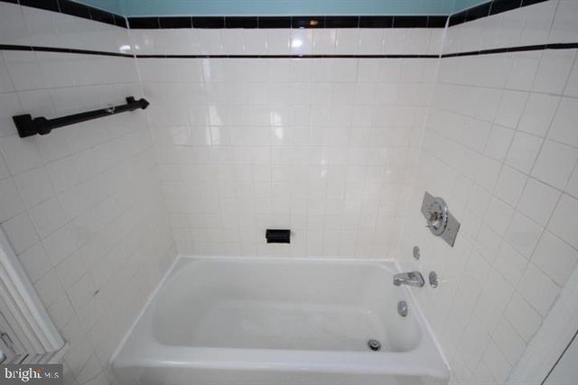 2100 N BRANDYWINE ST, Arlington, VA 22207