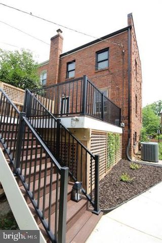 2100 N BRANDYWINE ST, Arlington, VA 22207