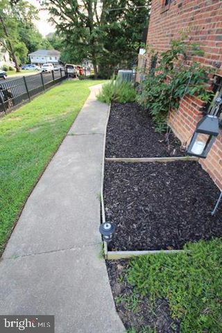 2100 N BRANDYWINE ST, Arlington, VA 22207