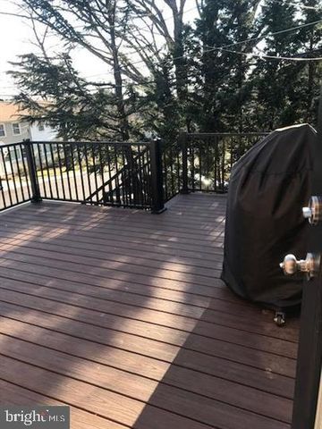 2100 N BRANDYWINE ST, Arlington, VA 22207