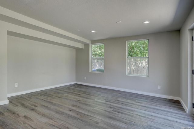 131 Sidney, San Antonio, TX 78203