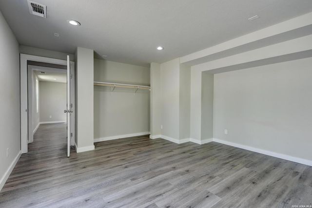 131 Sidney, San Antonio, TX 78203