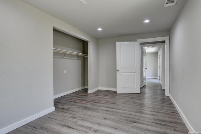 131 Sidney, San Antonio, TX 78203