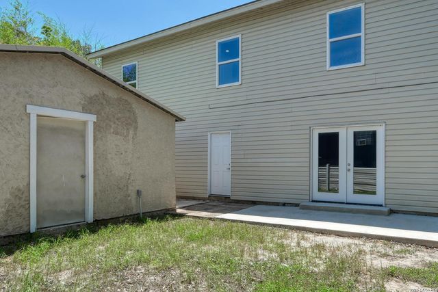 131 Sidney, San Antonio, TX 78203