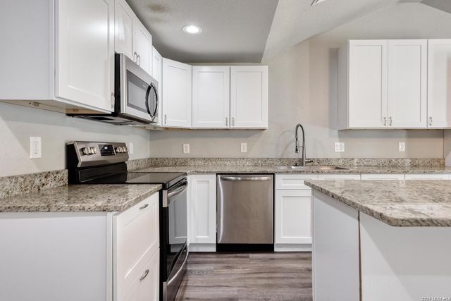 131 Sidney, San Antonio, TX 78203