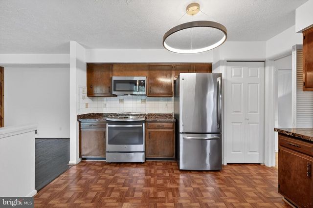 2200 TOUCHSTONE CT, Silver Spring, MD 20904