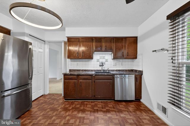 2200 TOUCHSTONE CT, Silver Spring, MD 20904