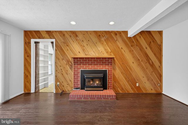 2200 TOUCHSTONE CT, Silver Spring, MD 20904
