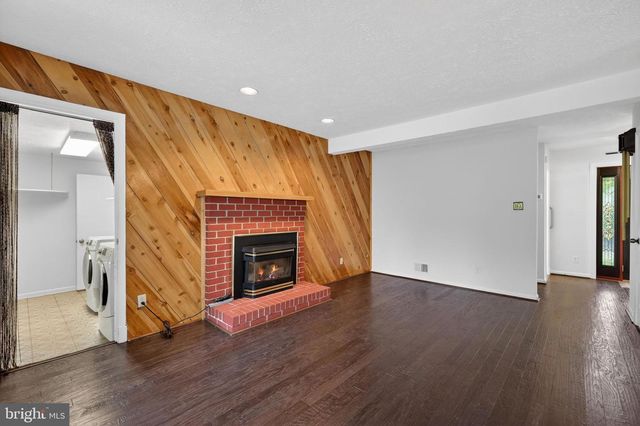 2200 TOUCHSTONE CT, Silver Spring, MD 20904