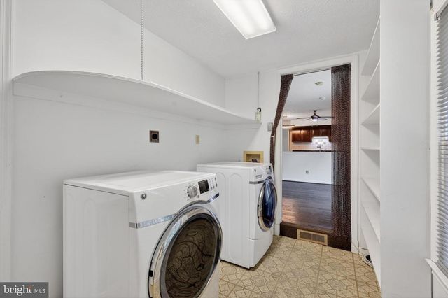 2200 TOUCHSTONE CT, Silver Spring, MD 20904