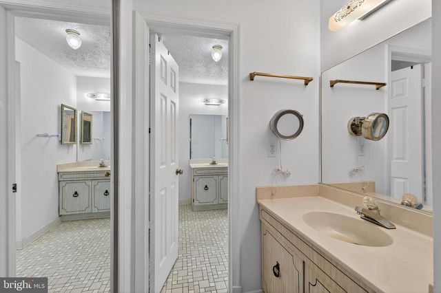 2200 TOUCHSTONE CT, Silver Spring, MD 20904
