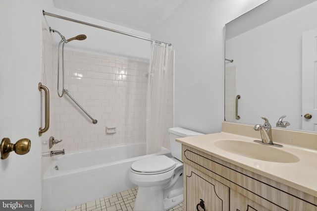 2200 TOUCHSTONE CT, Silver Spring, MD 20904