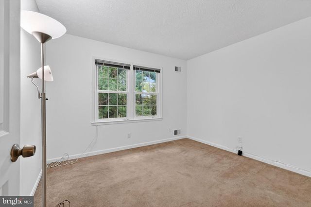 2200 TOUCHSTONE CT, Silver Spring, MD 20904
