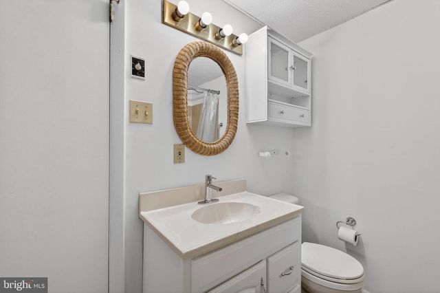 2200 TOUCHSTONE CT, Silver Spring, MD 20904