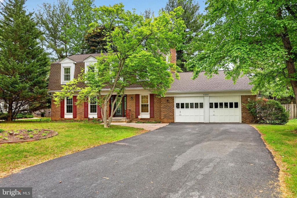 2200 TOUCHSTONE CT, Silver Spring, MD 20904