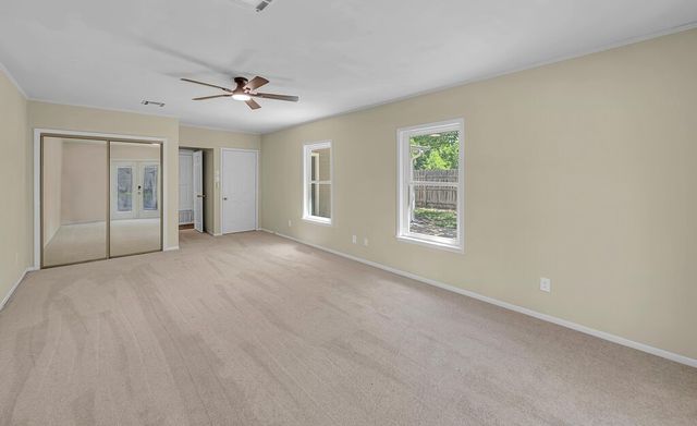 102 S Avenue Q, Clifton, TX 76634