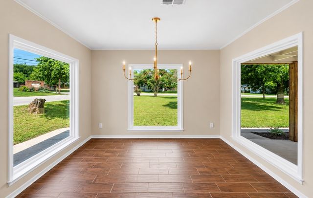 102 S Avenue Q, Clifton, TX 76634