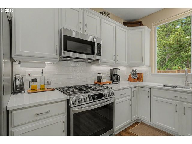 14983 JOSI Ct, Oregon City, OR 97045