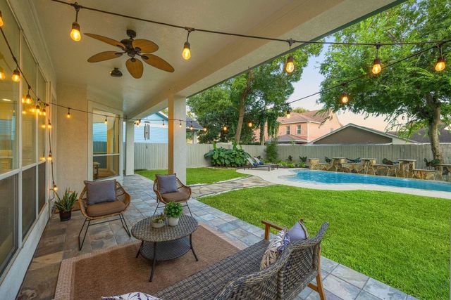 4623 Braeburn Drive, Bellaire, TX 77401