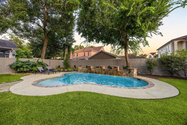 4623 Braeburn Drive, Bellaire, TX 77401