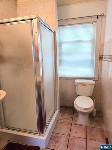 53 Murray Hill Terrace, Bergenfield, NJ 07621