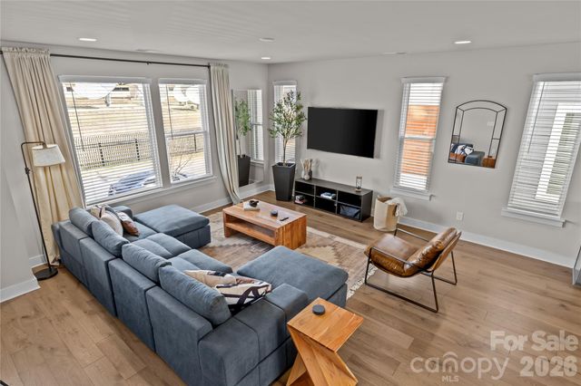 2115 Isom Street, Charlotte, NC 28208