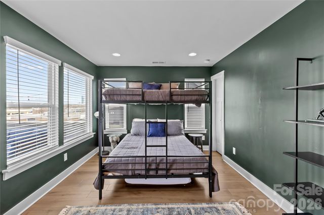 2115 Isom Street, Charlotte, NC 28208