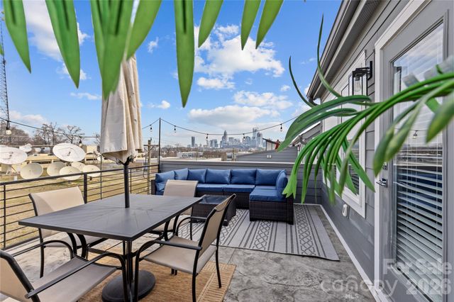 2115 Isom Street, Charlotte, NC 28208