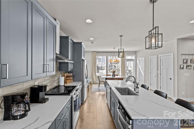 2115 Isom Street, Charlotte, NC 28208