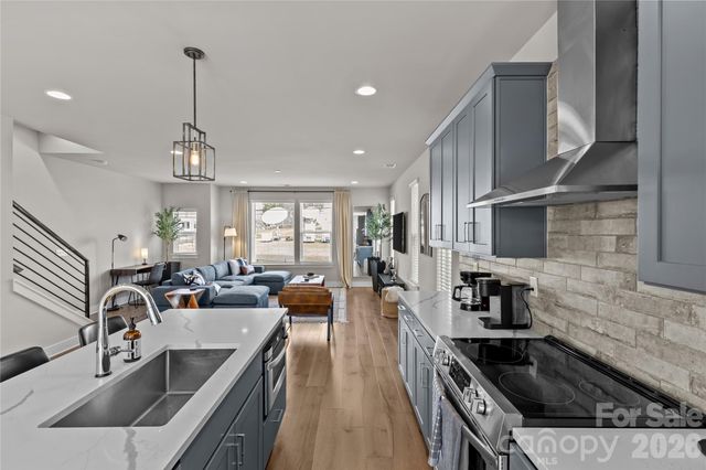 2115 Isom Street, Charlotte, NC 28208