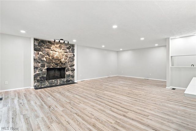 18259 Glencreek Lane, Strongsville, OH 44136