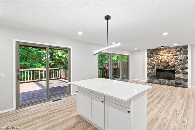 18259 Glencreek Lane, Strongsville, OH 44136