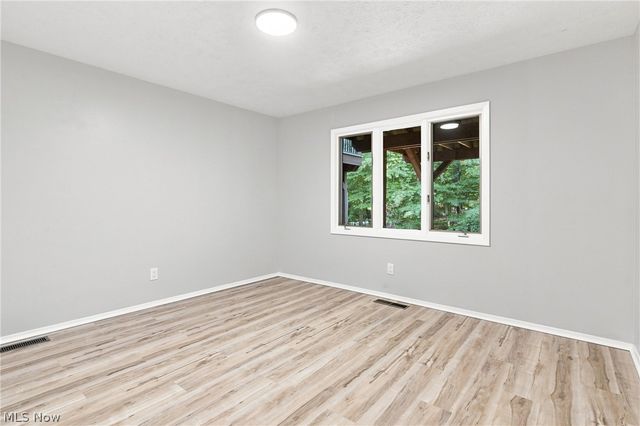18259 Glencreek Lane, Strongsville, OH 44136