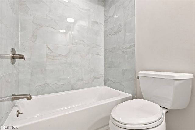 18259 Glencreek Lane, Strongsville, OH 44136